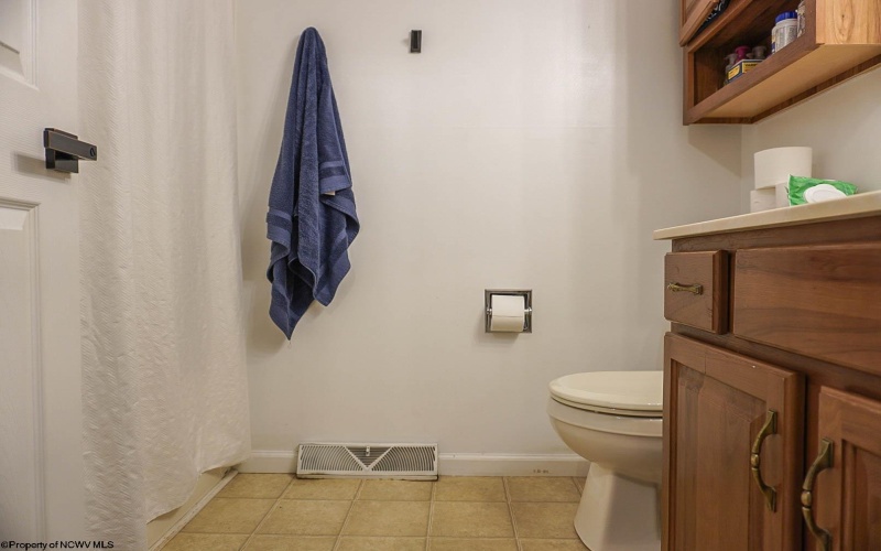 211 Tunnel Hollow Road, Fairmont, West Virginia 26554, 3 Bedrooms Bedrooms, 7 Rooms Rooms,2 BathroomsBathrooms,Single Family Detached,For Sale,Tunnel Hollow,10163704