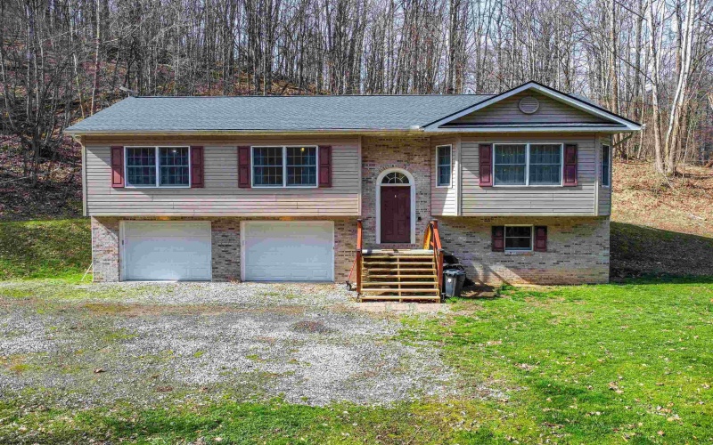 211 Tunnel Hollow Road, Fairmont, West Virginia 26554, 3 Bedrooms Bedrooms, 7 Rooms Rooms,2 BathroomsBathrooms,Single Family Detached,For Sale,Tunnel Hollow,10163704