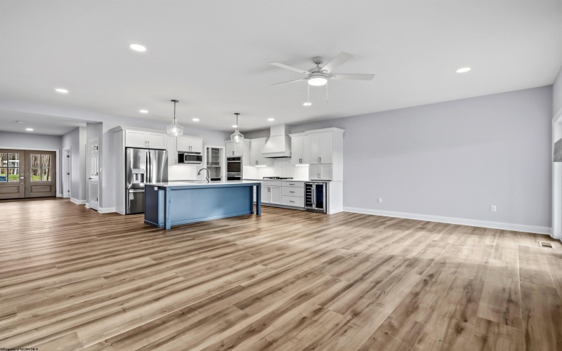 21 White Birch Circle, Morgantown, West Virginia 26508-0000, 3 Bedrooms Bedrooms, 6 Rooms Rooms,4 BathroomsBathrooms,Single Family Detached,For Sale,White Birch,10163692