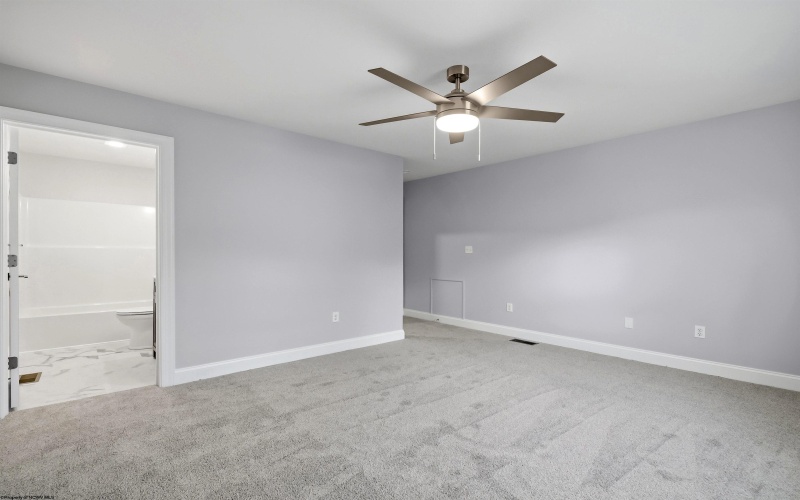 21 White Birch Circle, Morgantown, West Virginia 26508-0000, 3 Bedrooms Bedrooms, 6 Rooms Rooms,4 BathroomsBathrooms,Single Family Detached,For Sale,White Birch,10163692