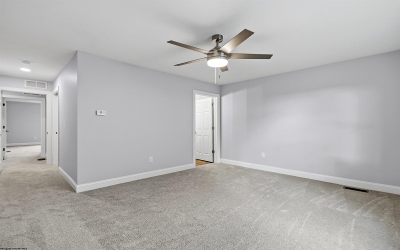 21 White Birch Circle, Morgantown, West Virginia 26508-0000, 3 Bedrooms Bedrooms, 6 Rooms Rooms,4 BathroomsBathrooms,Single Family Detached,For Sale,White Birch,10163692