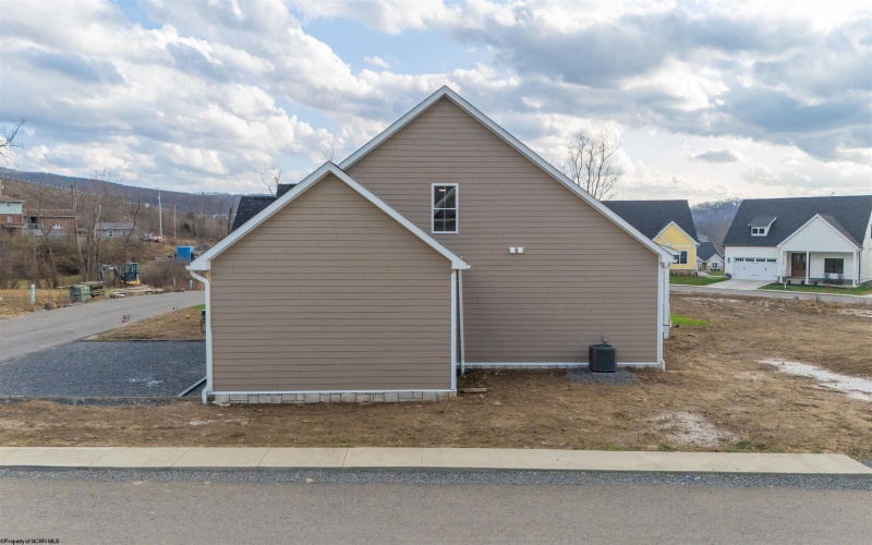 21 White Birch Circle, Morgantown, West Virginia 26508-0000, 3 Bedrooms Bedrooms, 6 Rooms Rooms,4 BathroomsBathrooms,Single Family Detached,For Sale,White Birch,10163692