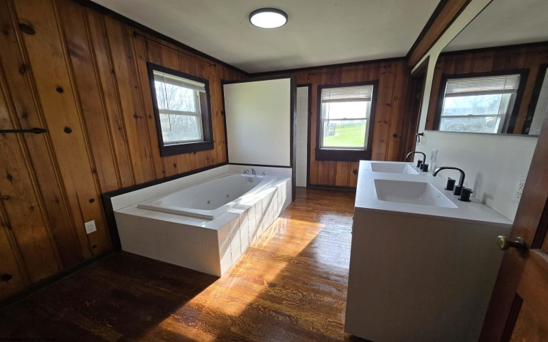 303 Sandhill Road, Clarksburg, West Virginia 26301, 3 Bedrooms Bedrooms, 6 Rooms Rooms,2 BathroomsBathrooms,Single Family Detached,For Sale,Sandhill,10163697