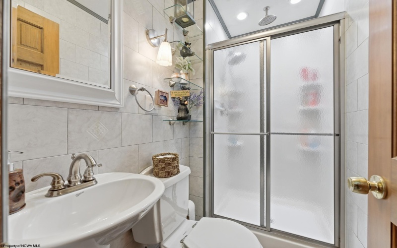 192 Colvin Run Road, Grindstone, Pennsylvania 15442, 4 Bedrooms Bedrooms, 13 Rooms Rooms,2 BathroomsBathrooms,Single Family Detached,For Sale,Colvin Run,10163720