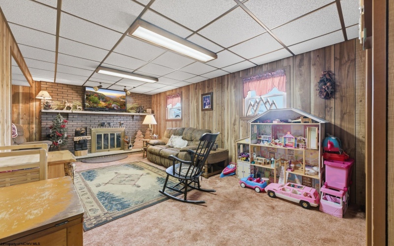 192 Colvin Run Road, Grindstone, Pennsylvania 15442, 4 Bedrooms Bedrooms, 13 Rooms Rooms,2 BathroomsBathrooms,Single Family Detached,For Sale,Colvin Run,10163720