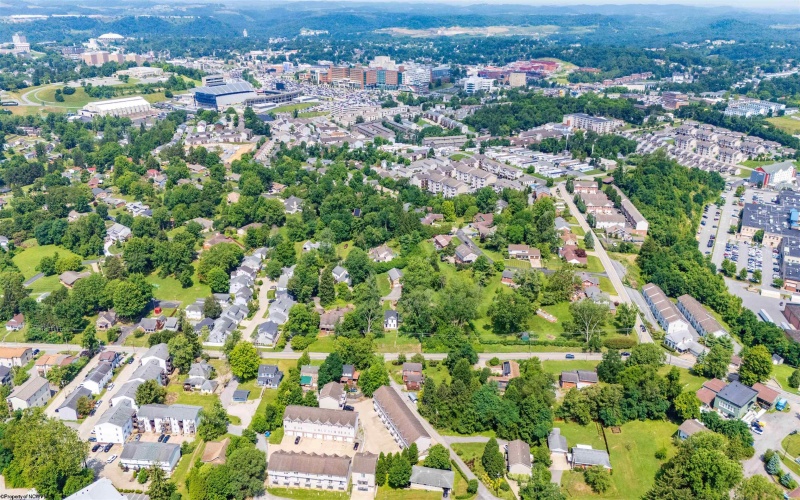 5 Tall Grass Lane, Morgantown, West Virginia 26505, 2 Bedrooms Bedrooms, 4 Rooms Rooms,2 BathroomsBathrooms,Single Family Attached,For Sale,Tall Grass,0,10163718