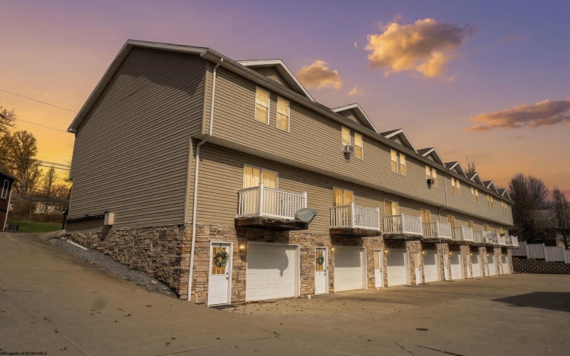 5 Tall Grass Lane, Morgantown, West Virginia 26505, 2 Bedrooms Bedrooms, 4 Rooms Rooms,2 BathroomsBathrooms,Single Family Attached,For Sale,Tall Grass,10163718 5 Tall Grass Lane, Morgantown, West Virginia 26505, 2 Bedrooms Bedrooms, 4 Rooms Rooms,2 BathroomsBathrooms,Single Family Attached,For Sale,Tall Grass,10163718