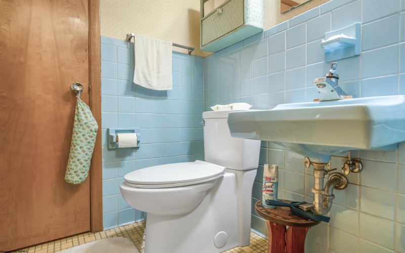 1310 Dorsey Avenue, Morgantown, West Virginia 26501, 3 Bedrooms Bedrooms, 6 Rooms Rooms,1 BathroomBathrooms,Single Family Detached,For Sale,Dorsey,10163714 1310 Dorsey Avenue, Morgantown, West Virginia 26501, 3 Bedrooms Bedrooms, 6 Rooms Rooms,1 BathroomBathrooms,Single Family Detached,For Sale,Dorsey,10163714