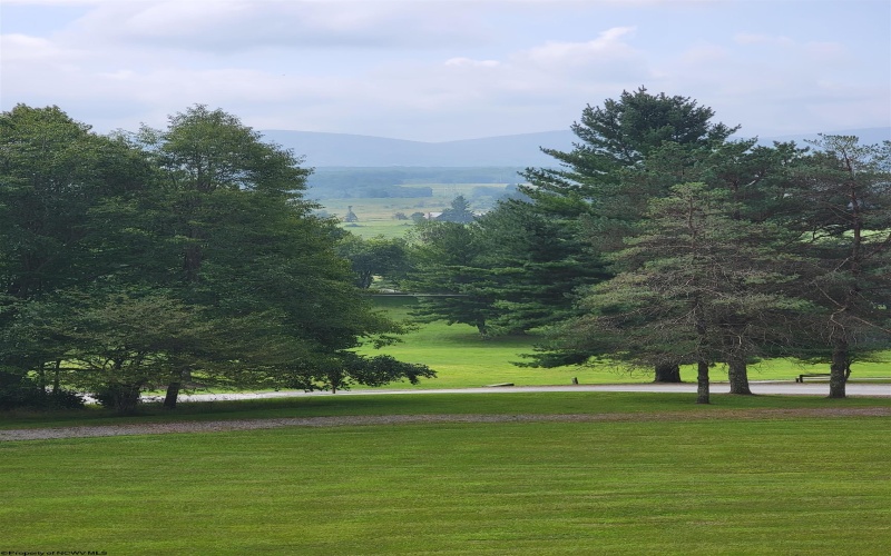 16 Grizzly Way, Davis, West Virginia 26260, 1 Bedroom Bedrooms, 1 Room Rooms,1 BathroomBathrooms,Single Family Attached,For Sale,Grizzly,10160960