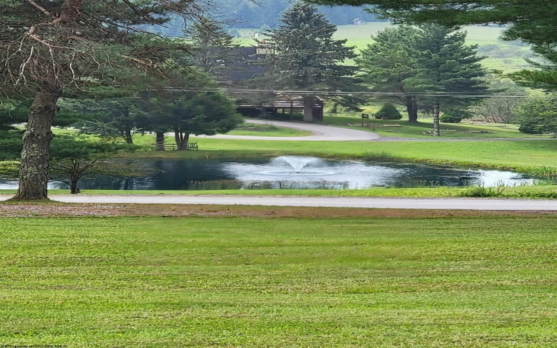 16 Grizzly Way, Davis, West Virginia 26260, 1 Bedroom Bedrooms, 1 Room Rooms,1 BathroomBathrooms,Single Family Attached,For Sale,Grizzly,10160960