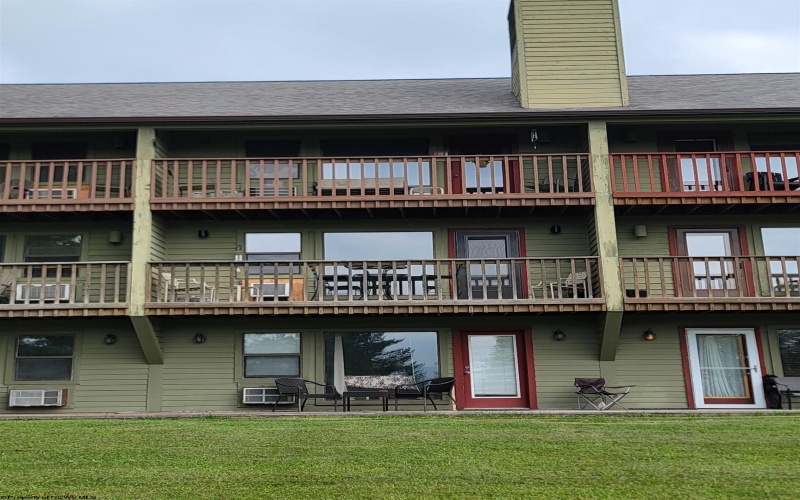 16 Grizzly Way, Davis, West Virginia 26260, 1 Bedroom Bedrooms, 1 Room Rooms,1 BathroomBathrooms,Single Family Attached,For Sale,Grizzly,10160960