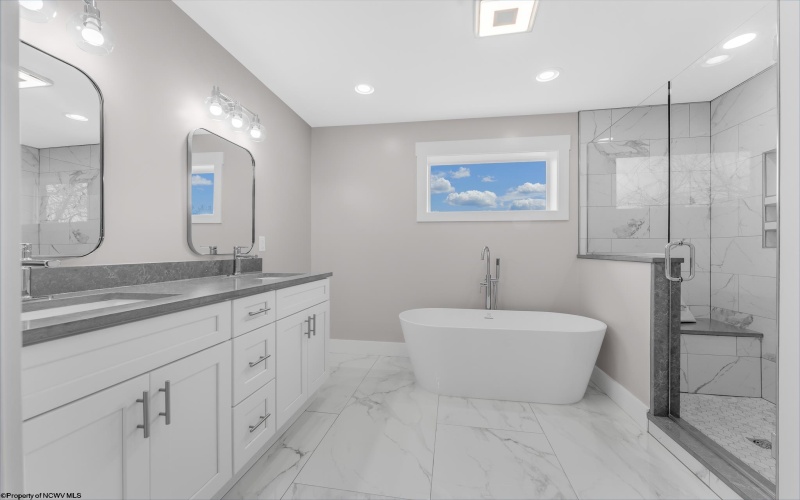 345 Cobun Avenue, Morgantown, West Virginia 26501, 4 Bedrooms Bedrooms, 9 Rooms Rooms,3 BathroomsBathrooms,Single Family Detached,For Sale,Cobun,10163722