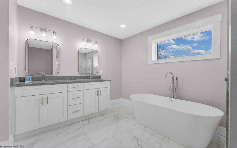 345 Cobun Avenue, Morgantown, West Virginia 26501, 4 Bedrooms Bedrooms, 9 Rooms Rooms,3 BathroomsBathrooms,Single Family Detached,For Sale,Cobun,10163722