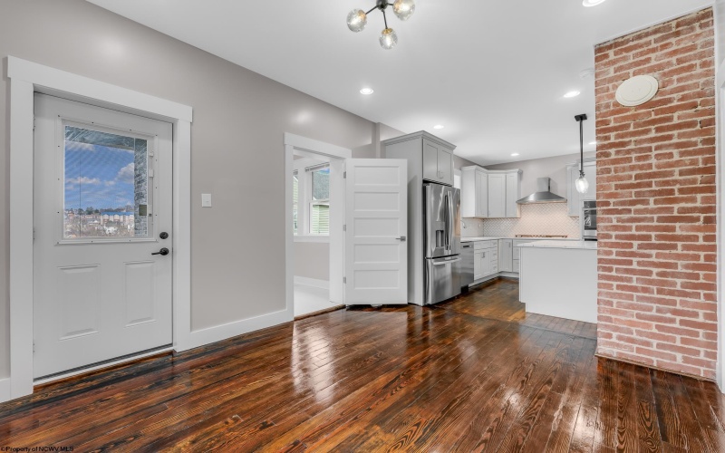 345 Cobun Avenue, Morgantown, West Virginia 26501, 4 Bedrooms Bedrooms, 9 Rooms Rooms,3 BathroomsBathrooms,Single Family Detached,For Sale,Cobun,10163722