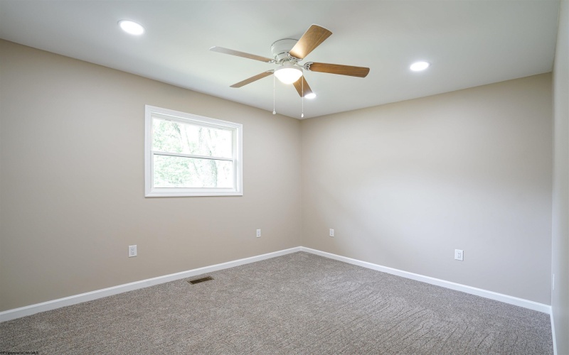 14069 US HWY 19 South, Walkersville, West Virginia 26447-0000, 3 Bedrooms Bedrooms, 6 Rooms Rooms,2 BathroomsBathrooms,Single Family Detached,For Sale,US HWY 19,10162428