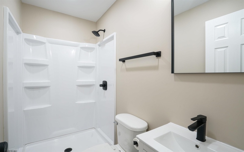 14069 US HWY 19 South, Walkersville, West Virginia 26447-0000, 3 Bedrooms Bedrooms, 6 Rooms Rooms,2 BathroomsBathrooms,Single Family Detached,For Sale,US HWY 19,10162428