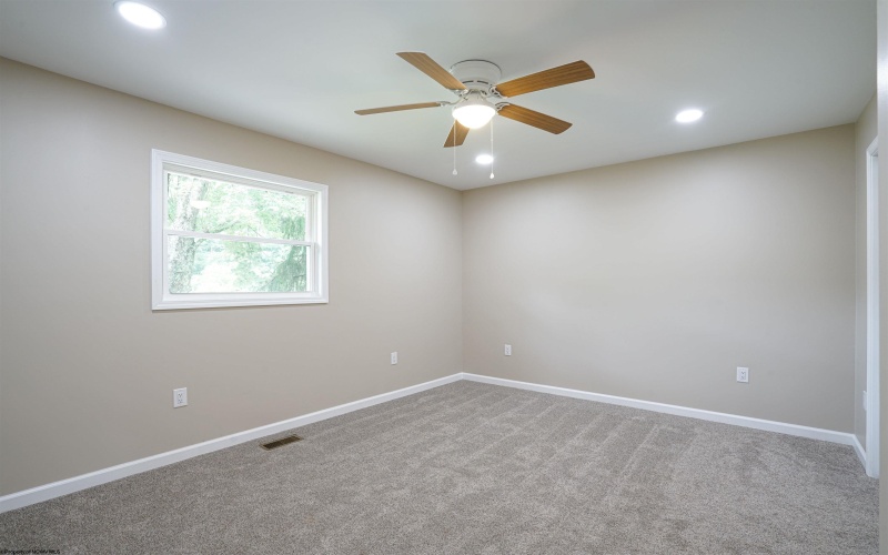 14069 US HWY 19 South, Walkersville, West Virginia 26447-0000, 3 Bedrooms Bedrooms, 6 Rooms Rooms,2 BathroomsBathrooms,Single Family Detached,For Sale,US HWY 19,10162428