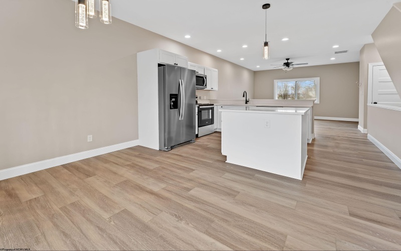 110 Chestnut Grove, Morgantown, West Virginia 26505, 2 Bedrooms Bedrooms, 6 Rooms Rooms,2 BathroomsBathrooms,Single Family Attached,For Sale,Chestnut,10163730