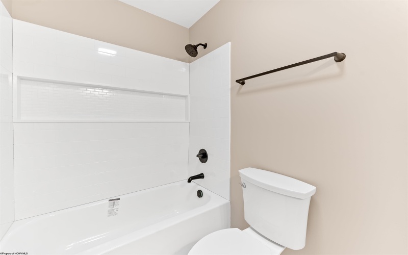 110 Chestnut Grove, Morgantown, West Virginia 26505, 2 Bedrooms Bedrooms, 6 Rooms Rooms,2 BathroomsBathrooms,Single Family Attached,For Sale,Chestnut,10163730