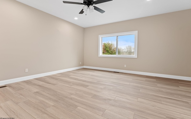 110 Chestnut Grove, Morgantown, West Virginia 26505, 2 Bedrooms Bedrooms, 6 Rooms Rooms,2 BathroomsBathrooms,Single Family Attached,For Sale,Chestnut,10163730