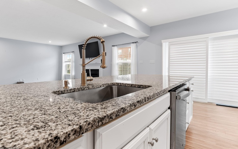 259 Falling Water Lane, Morgantown, West Virginia 26508, 4 Bedrooms Bedrooms, 9 Rooms Rooms,3 BathroomsBathrooms,Single Family Detached,For Sale,Falling Water,10163727