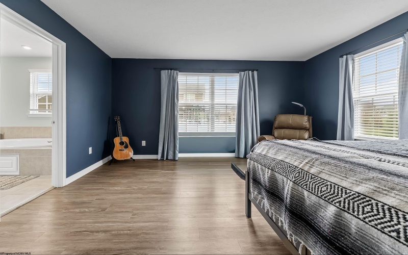 259 Falling Water Lane, Morgantown, West Virginia 26508, 4 Bedrooms Bedrooms, 9 Rooms Rooms,3 BathroomsBathrooms,Single Family Detached,For Sale,Falling Water,10163727