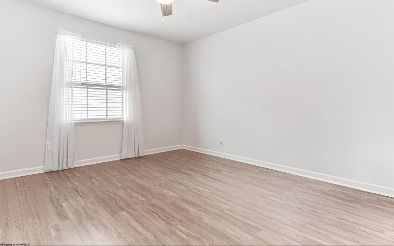 259 Falling Water Lane, Morgantown, West Virginia 26508, 4 Bedrooms Bedrooms, 9 Rooms Rooms,3 BathroomsBathrooms,Single Family Detached,For Sale,Falling Water,10163727