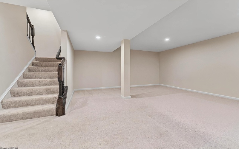 259 Falling Water Lane, Morgantown, West Virginia 26508, 4 Bedrooms Bedrooms, 9 Rooms Rooms,3 BathroomsBathrooms,Single Family Detached,For Sale,Falling Water,10163727