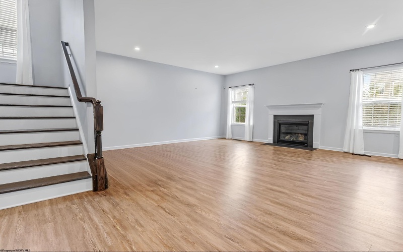 259 Falling Water Lane, Morgantown, West Virginia 26508, 4 Bedrooms Bedrooms, 9 Rooms Rooms,3 BathroomsBathrooms,Single Family Detached,For Sale,Falling Water,10163727