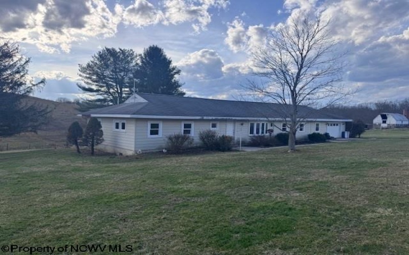 9619 Morgantown Pike, Philippi, West Virginia 26416-0000, 3 Bedrooms Bedrooms, 11 Rooms Rooms,1 BathroomBathrooms,Single Family Detached,For Sale,Morgantown,10163739