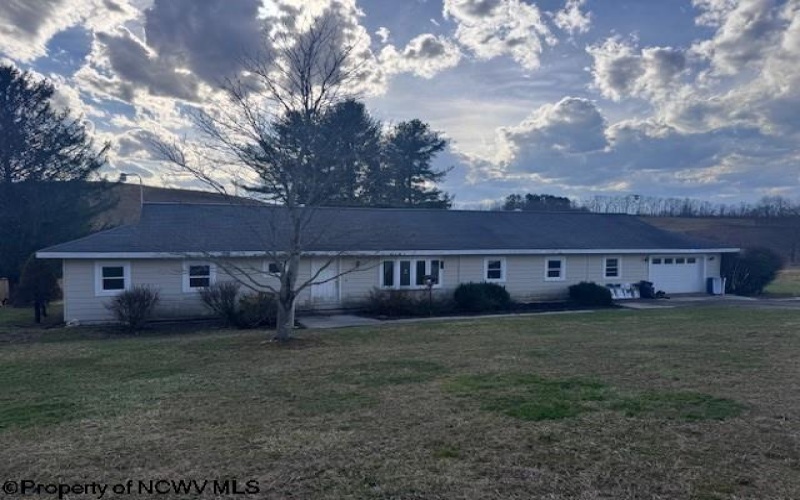 9619 Morgantown Pike, Philippi, West Virginia 26416-0000, 3 Bedrooms Bedrooms, 11 Rooms Rooms,1 BathroomBathrooms,Single Family Detached,For Sale,Morgantown,10163739