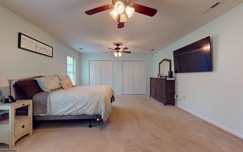 26 Pepperbush Lane, Fairmont, West Virginia 26554, 4 Bedrooms Bedrooms, 8 Rooms Rooms,3 BathroomsBathrooms,Single Family Detached,For Sale,Pepperbush,10163738