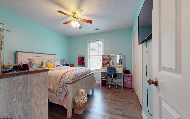 26 Pepperbush Lane, Fairmont, West Virginia 26554, 4 Bedrooms Bedrooms, 8 Rooms Rooms,3 BathroomsBathrooms,Single Family Detached,For Sale,Pepperbush,10163738