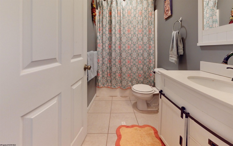 26 Pepperbush Lane, Fairmont, West Virginia 26554, 4 Bedrooms Bedrooms, 8 Rooms Rooms,3 BathroomsBathrooms,Single Family Detached,For Sale,Pepperbush,10163738