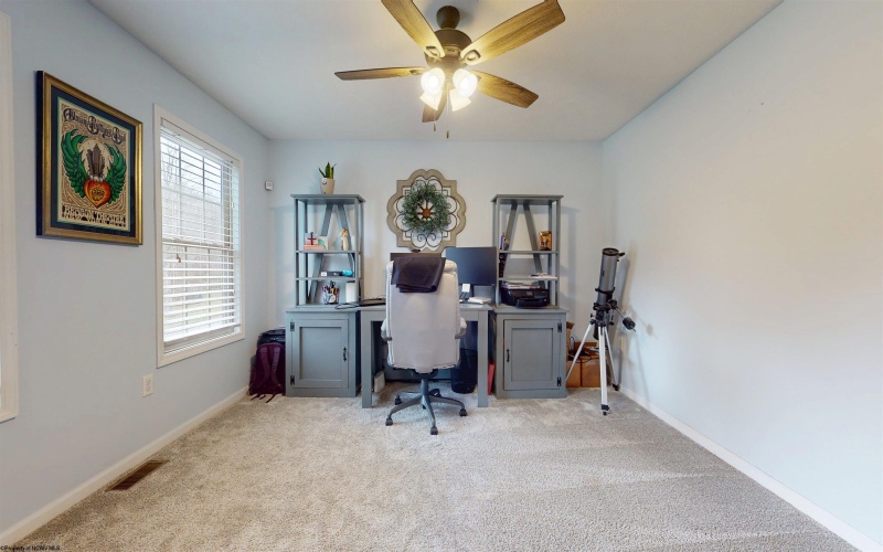 26 Pepperbush Lane, Fairmont, West Virginia 26554, 4 Bedrooms Bedrooms, 8 Rooms Rooms,3 BathroomsBathrooms,Single Family Detached,For Sale,Pepperbush,10163738