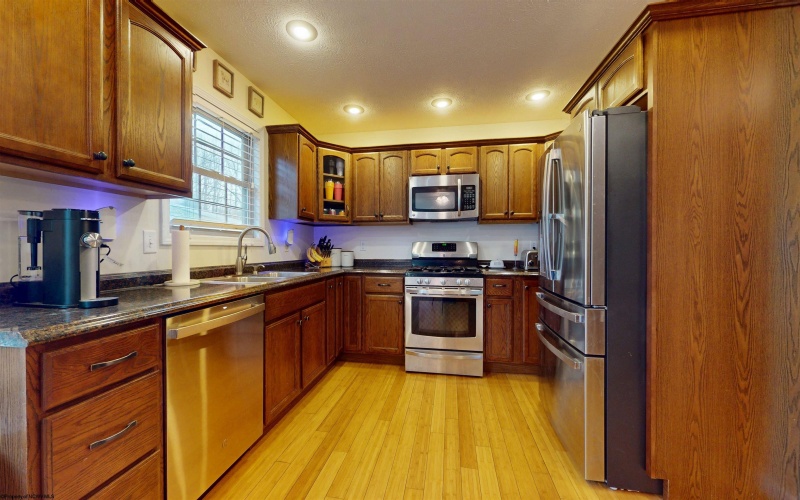 26 Pepperbush Lane, Fairmont, West Virginia 26554, 4 Bedrooms Bedrooms, 8 Rooms Rooms,3 BathroomsBathrooms,Single Family Detached,For Sale,Pepperbush,10163738