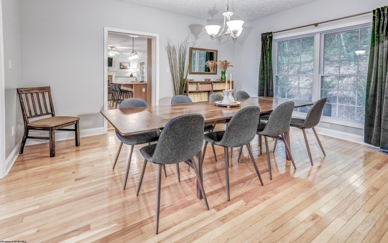 17 Karen Lane, Morgantown, West Virginia 26501, 3 Bedrooms Bedrooms, 9 Rooms Rooms,2 BathroomsBathrooms,Single Family Detached,For Sale,Karen,10163736