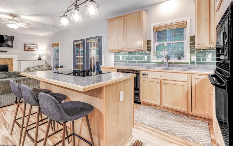 17 Karen Lane, Morgantown, West Virginia 26501, 3 Bedrooms Bedrooms, 9 Rooms Rooms,2 BathroomsBathrooms,Single Family Detached,For Sale,Karen,10163736