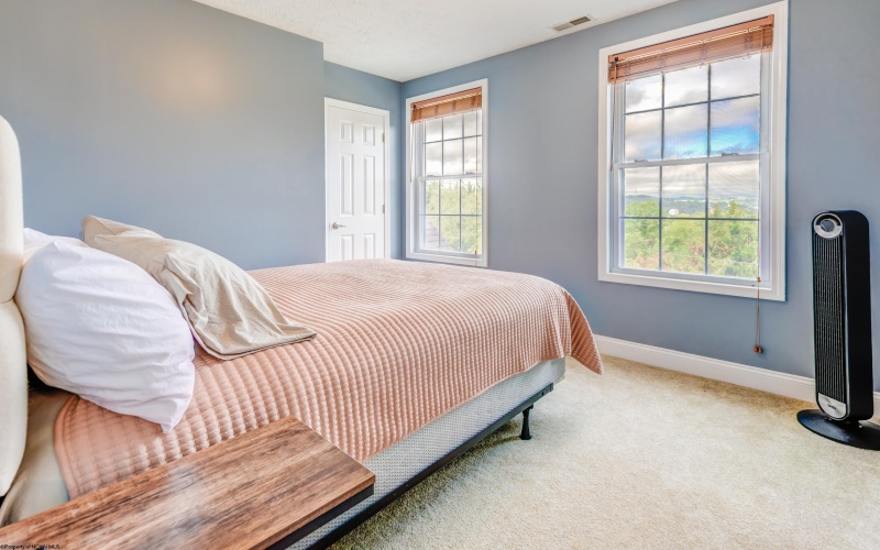 17 Karen Lane, Morgantown, West Virginia 26501, 3 Bedrooms Bedrooms, 9 Rooms Rooms,2 BathroomsBathrooms,Single Family Detached,For Sale,Karen,10163736