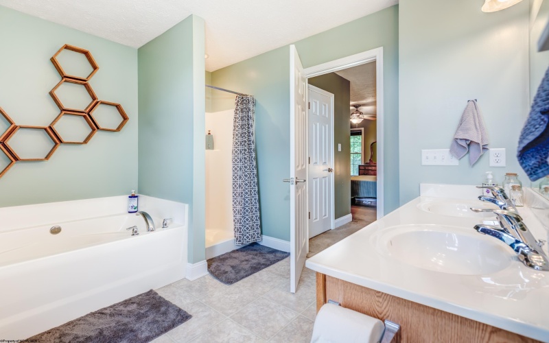 17 Karen Lane, Morgantown, West Virginia 26501, 3 Bedrooms Bedrooms, 9 Rooms Rooms,2 BathroomsBathrooms,Single Family Detached,For Sale,Karen,10163736