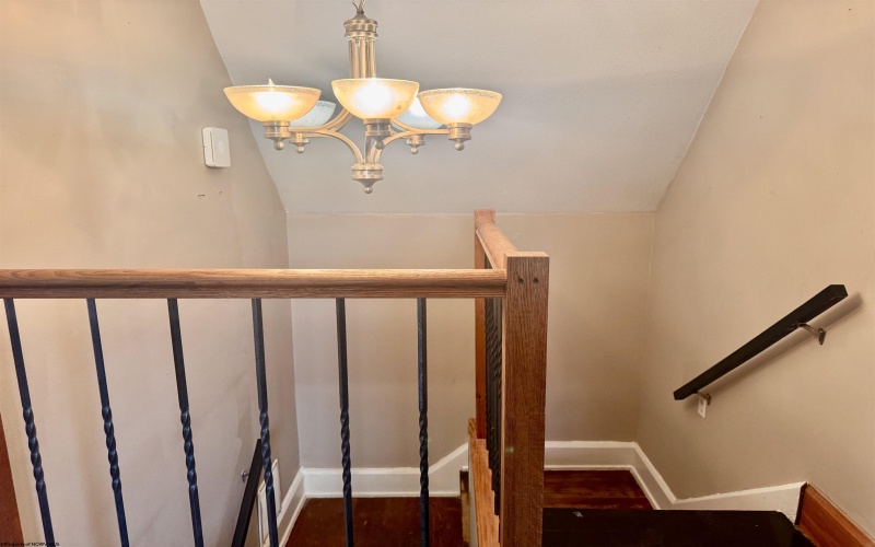 20 Hillside Drive, Fairmont, West Virginia 26554, 3 Bedrooms Bedrooms, 6 Rooms Rooms,2 BathroomsBathrooms,Single Family Detached,For Sale,Hillside,10163735