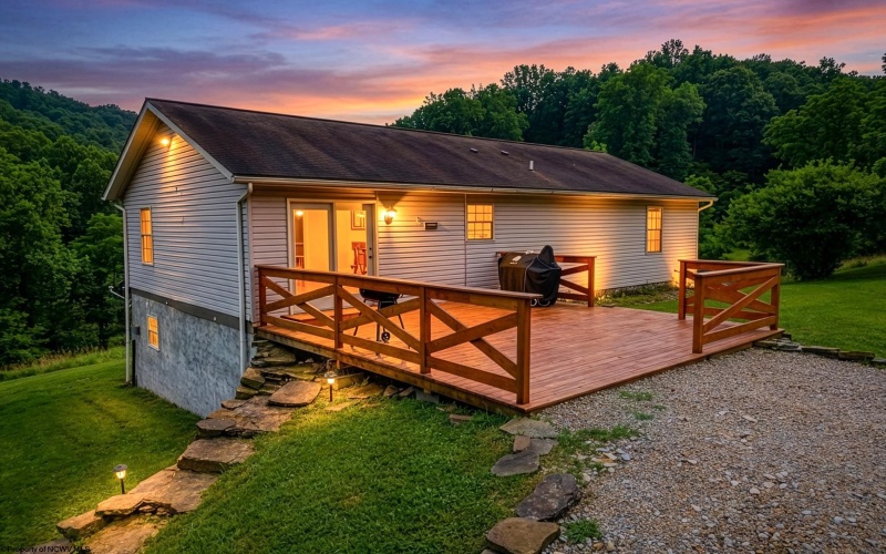 102 Indian Run Road, Fairview, West Virginia 26570, 3 Bedrooms Bedrooms, 7 Rooms Rooms,2 BathroomsBathrooms,Single Family Detached,For Sale,Indian Run,10163732