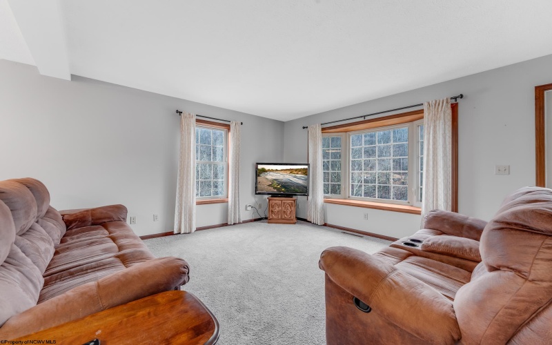 102 Indian Run Road, Fairview, West Virginia 26570, 3 Bedrooms Bedrooms, 7 Rooms Rooms,2 BathroomsBathrooms,Single Family Detached,For Sale,Indian Run,10163732