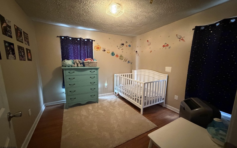 202 Meadow Avenue, Mannington, West Virginia 26582, 2 Bedrooms Bedrooms, 6 Rooms Rooms,1 BathroomBathrooms,Single Family Detached,For Sale,Meadow,10163729