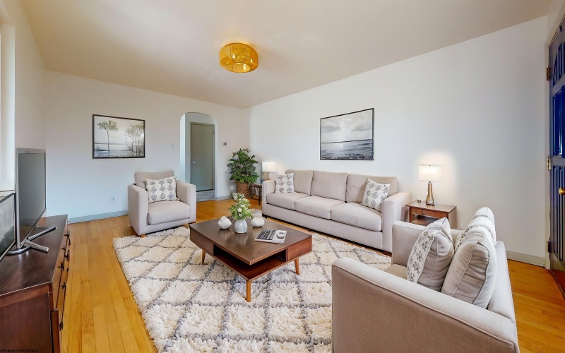 108 Bellview Avenue, Fairmont, West Virginia 26554-1902, 2 Bedrooms Bedrooms, 5 Rooms Rooms,1 BathroomBathrooms,Single Family Detached,For Sale,Bellview,10163741