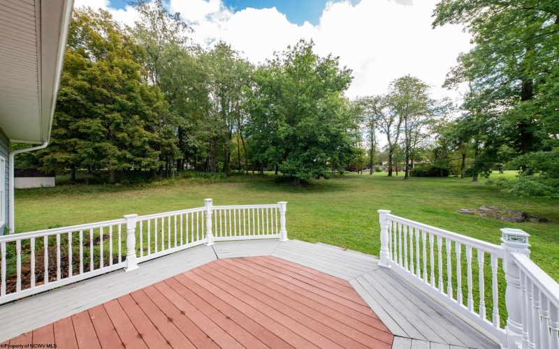 262 Deerfield Circle, Kingwood, West Virginia 26537, 4 Bedrooms Bedrooms, 8 Rooms Rooms,3 BathroomsBathrooms,Single Family Detached,For Sale,Deerfield,10161575