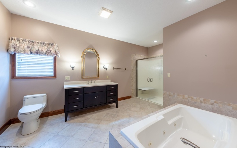 262 Deerfield Circle, Kingwood, West Virginia 26537, 4 Bedrooms Bedrooms, 8 Rooms Rooms,3 BathroomsBathrooms,Single Family Detached,For Sale,Deerfield,10161575