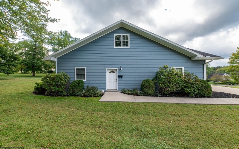 262 Deerfield Circle, Kingwood, West Virginia 26537, 4 Bedrooms Bedrooms, 8 Rooms Rooms,3 BathroomsBathrooms,Single Family Detached,For Sale,Deerfield,10161575