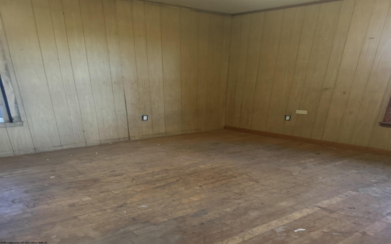 54 Greenbrier Street, Camden on Gauley, West Virginia 26208, 4 Bedrooms Bedrooms, 15 Rooms Rooms,2 BathroomsBathrooms,Single Family Detached,For Sale,Greenbrier,10158753