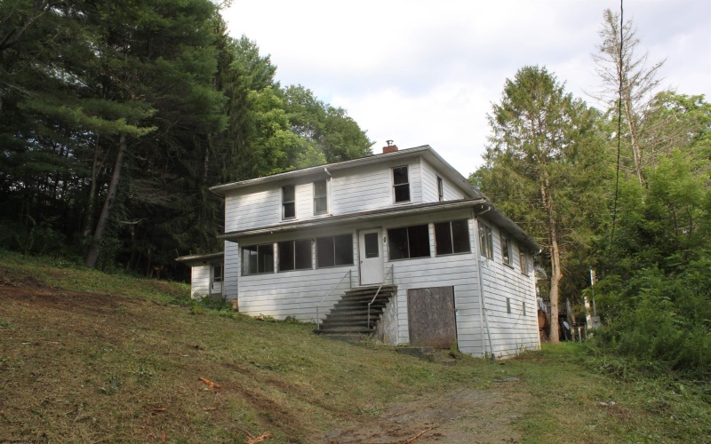 54 Greenbrier Street, Camden on Gauley, West Virginia 26208, 4 Bedrooms Bedrooms, 15 Rooms Rooms,2 BathroomsBathrooms,Single Family Detached,For Sale,Greenbrier,10158753